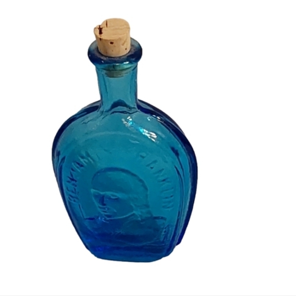BENJAMIN FRANKLIN PRESS WHEATON   FLASK  MINIATURE DECANTER BOTTLE‎